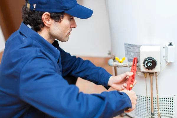 Tankless Water Heater Service in Oran: What You Should Know