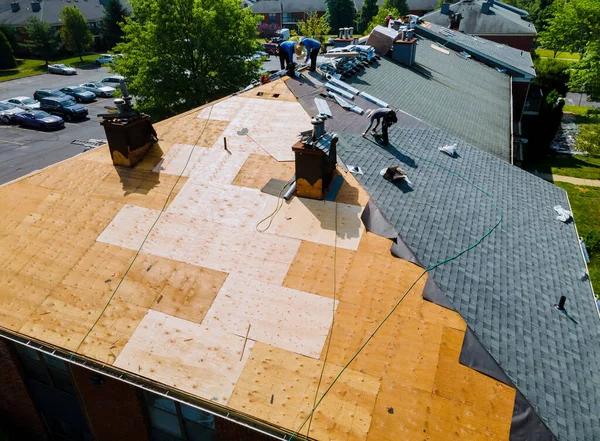 Benefits of Hiring a Professional Roofing Replacement Contractor