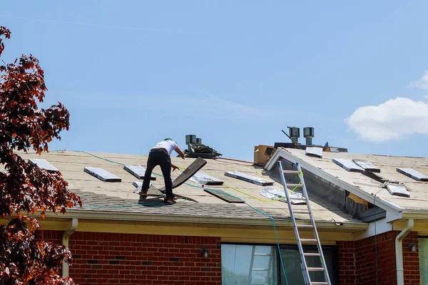 Tips for Choosing the Right Roof Replacement Materials in Middleburg