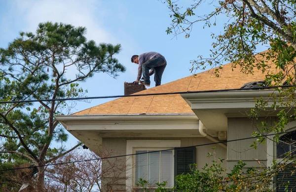 How to Find Reliable Roofing Replacement Services in Long Beach